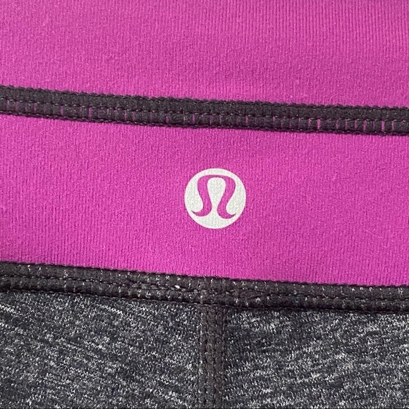 Lululemon Reversible‎ Groove Crop Leggings - Picture 3 of 5